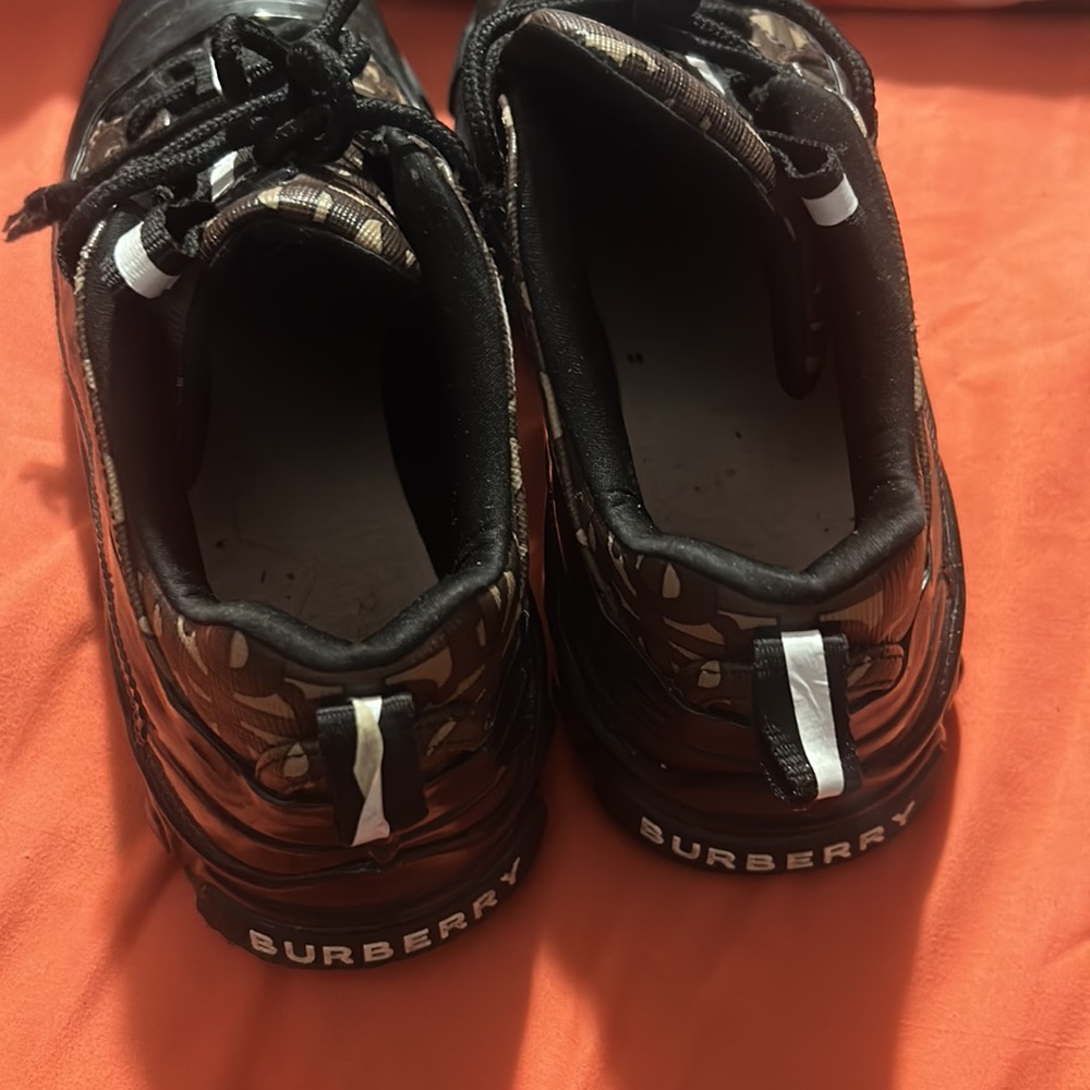 Burberry Brown E-canvas Monogram Arthur Sneakers used shoes - Picture 5 of 5